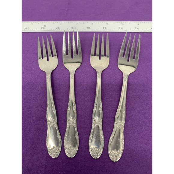 Oneida Fenway Stainless Flatware (4) 6.5" Salad Fork Discontinued Made1991 to 20 - Picture 1 of 6